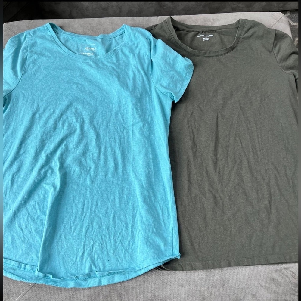 Women’s shirts and pants size medium